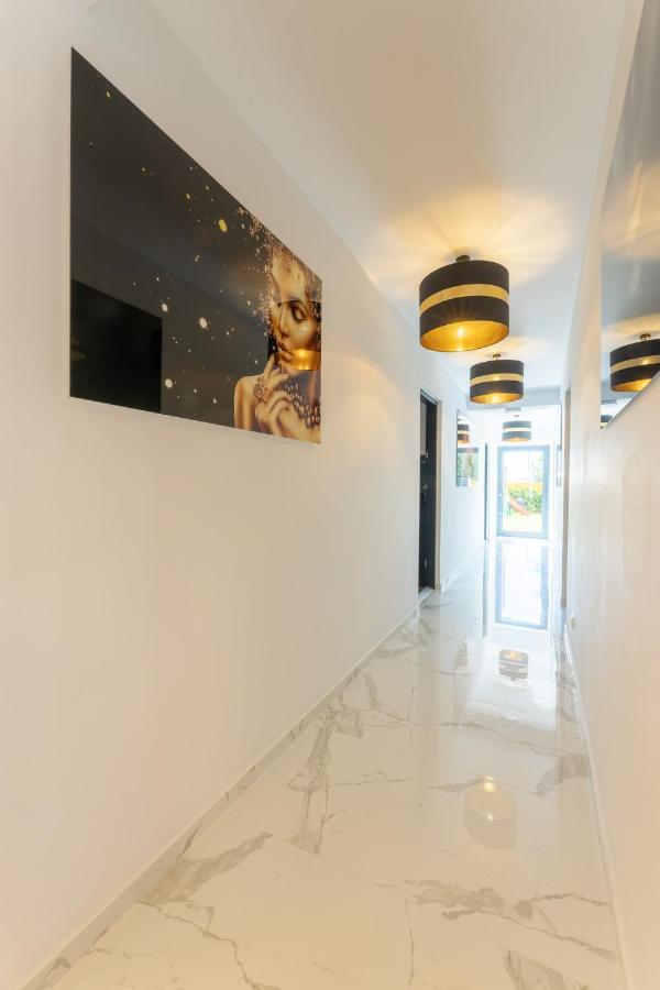 Sunrise Apartaments Luxury Rowy  Exteriör bild